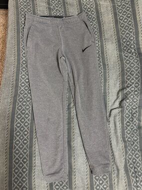 Nike Grey Men’s Fleece Joggers with Black Swoosh